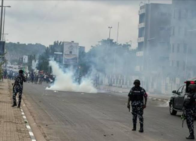 TRAGEDY ! 16 reportedly roasted to d3eath on Abeokuta-Sagamu Expressway
