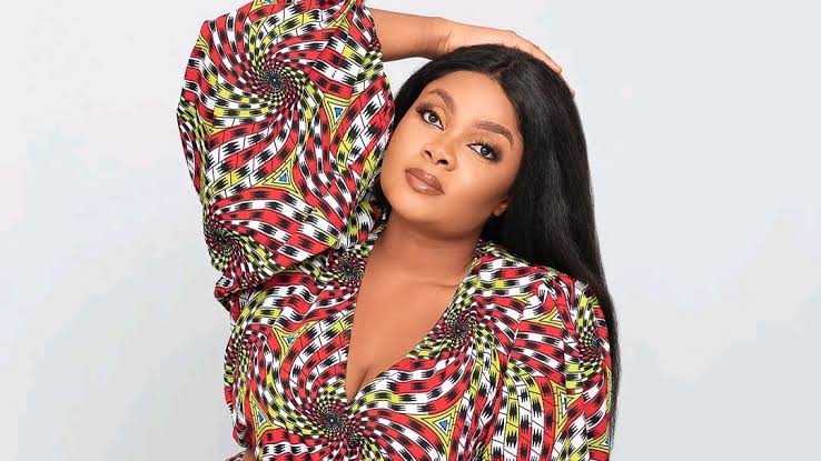 Bimbo Ademoye writes future husband as father performs ‘magic’ amidst  fuel scarcity