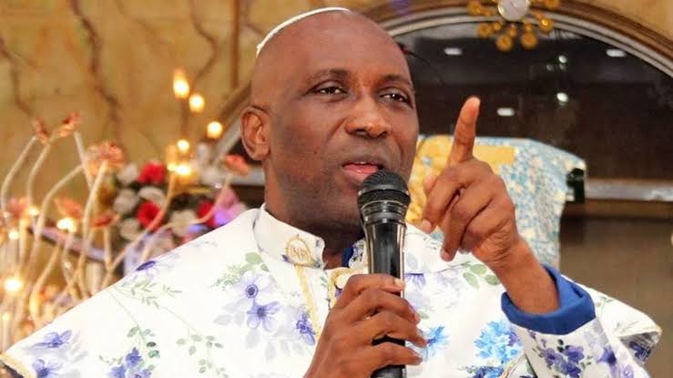 Edo pipu go 'hearam' hot, if 'dem' vote APC - Primate Ayodele warns