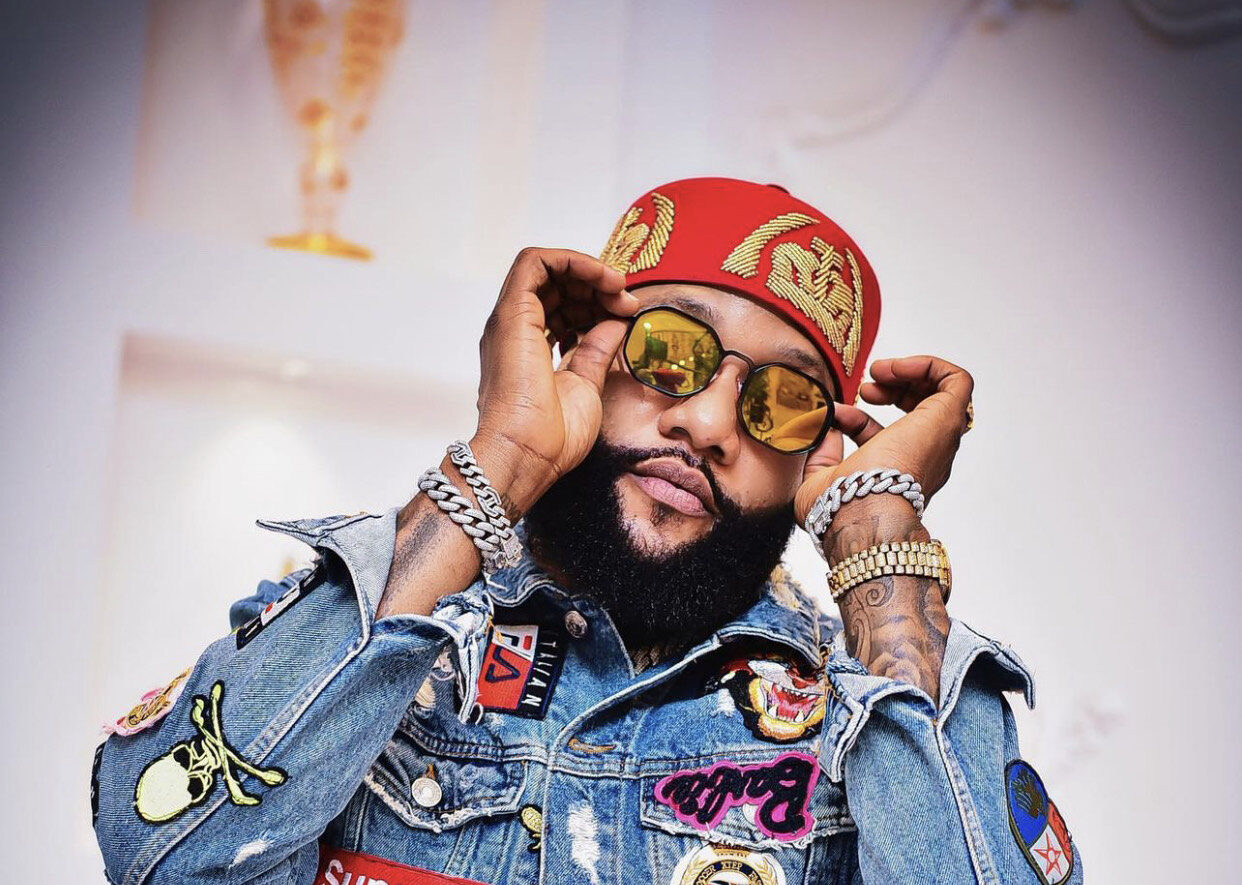 I was sharing E-Money’s wedding cards when i met my wife – Kcee