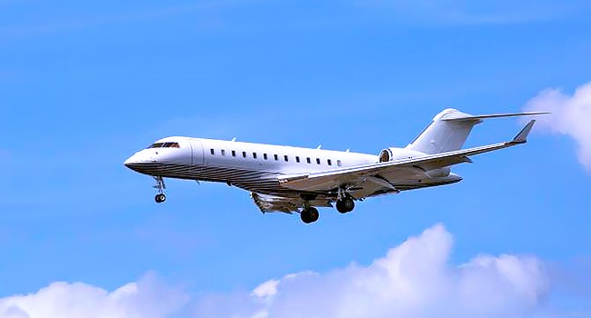 Fear as flight pilot dies mid-air forcing emergency landing in New York