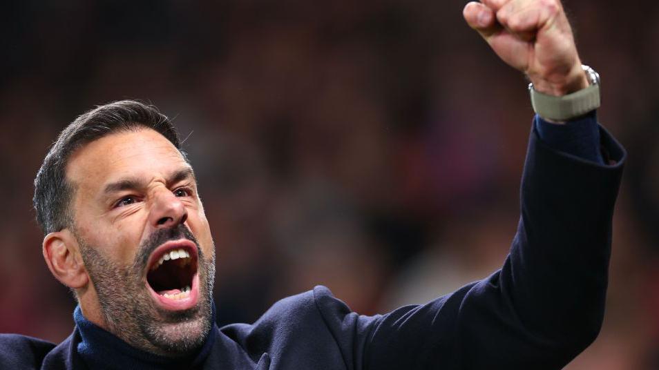 Van Nistelrooy makes unwanted EPL history with absurd stat