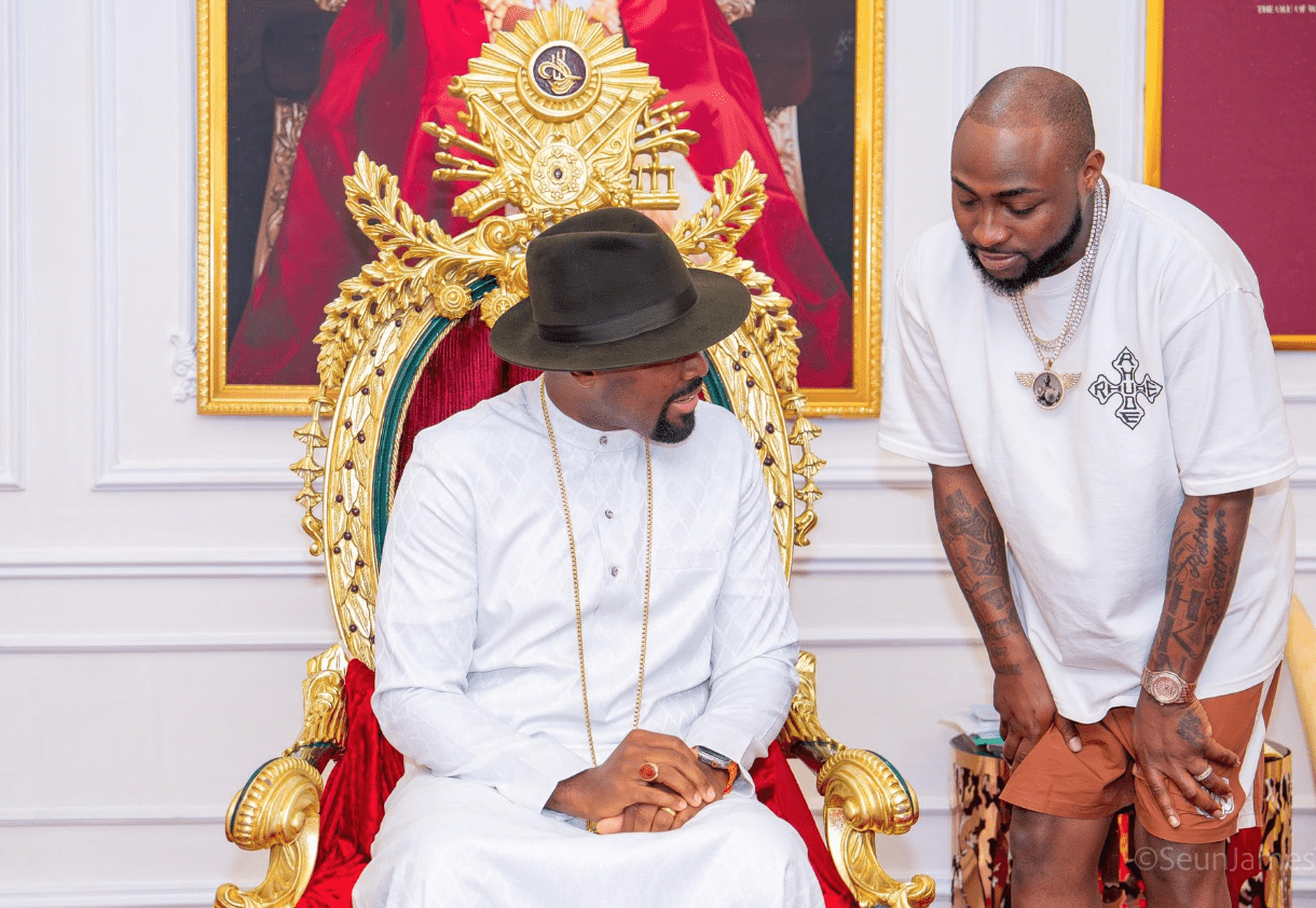 Singer Davido, Phyno visit Olu of Warri (Photos)