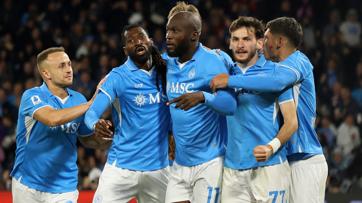 Romelu Lukaku keeps Napoli of Serie A at the top after winning Roma