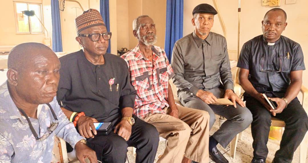 BREAKING! : Okuama Leader Pa Okugbaye still alive, released to Senator Dafinone(Photos)