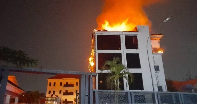 Just in: Heavy fire engulfs FCT popular hotel