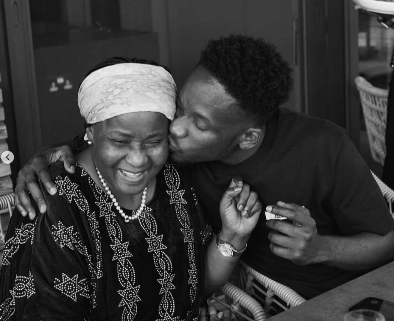 Sad as Nigerian music sensation Mr. Eazi loses beloved mother