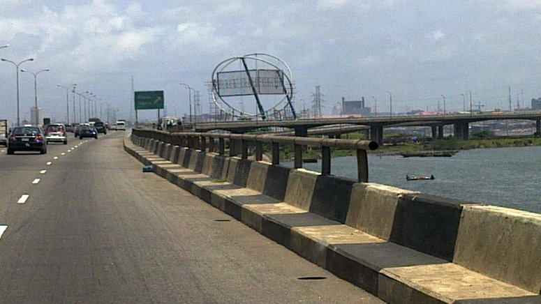 FG re-opens Independence Bridge in Lagos