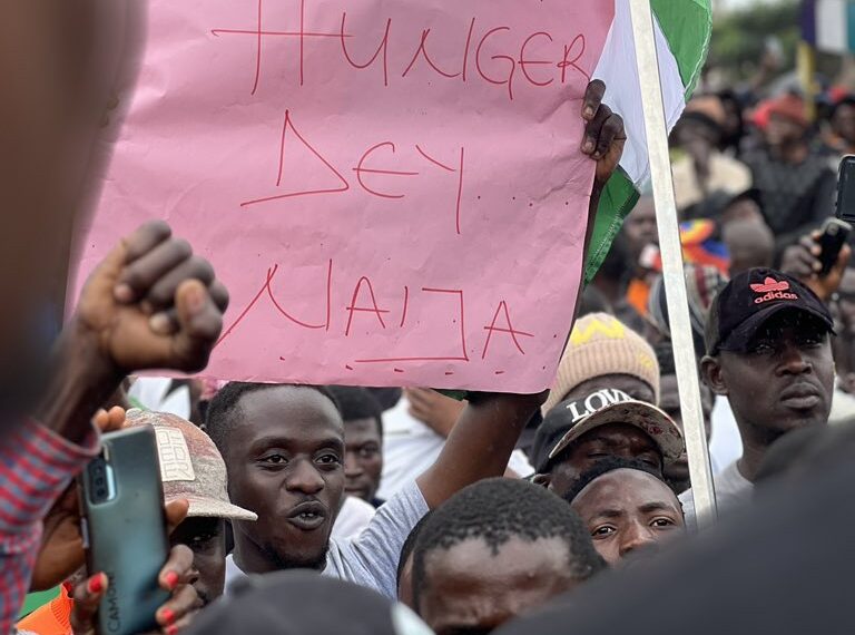 Tinubu must go – Angry Delta youths take #30dayrantchallenge to the streets (video)
