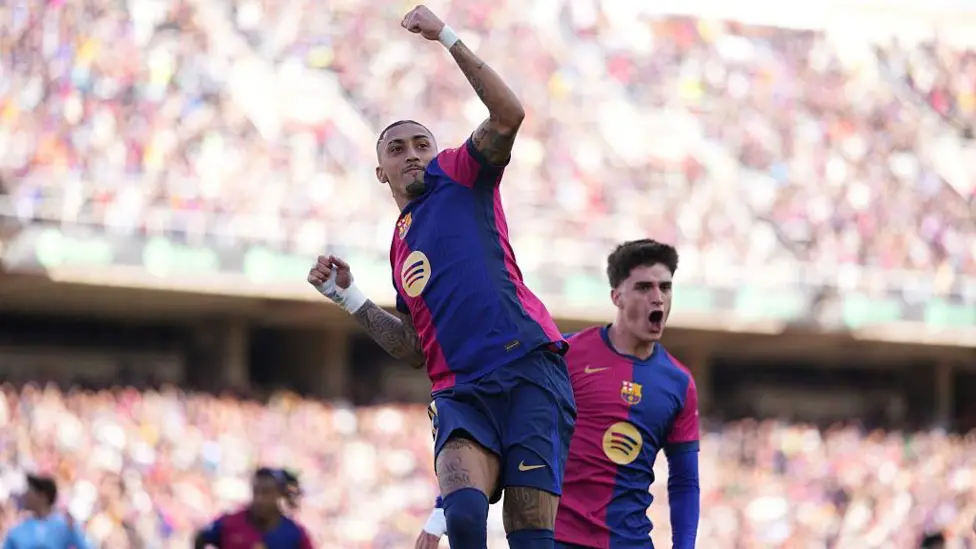 Raphinha’s 98th-minute penalty wins thriller for Barca