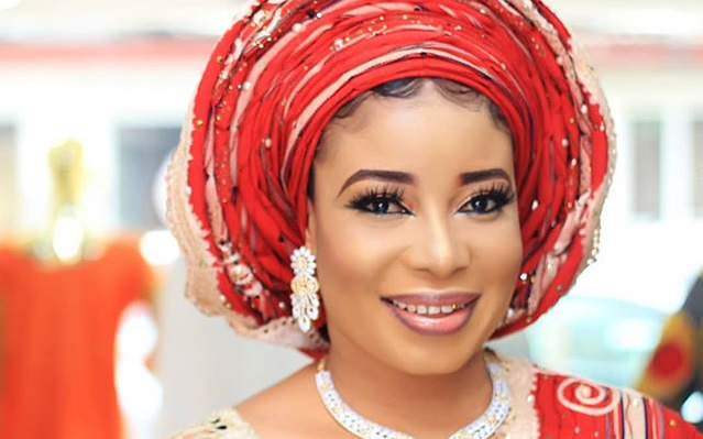 Birthday surprise turns sour as Tope Alabi refuses to perform for Lizzy Anjorin