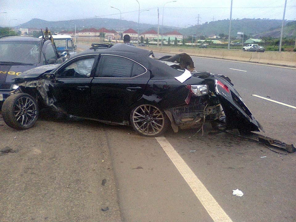 SAD as Nigerian groom dies in terrible car crash on wedding day