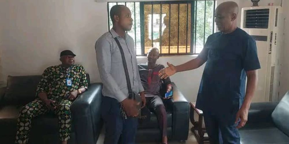 Tricycle operator who returned N4m, rewarded