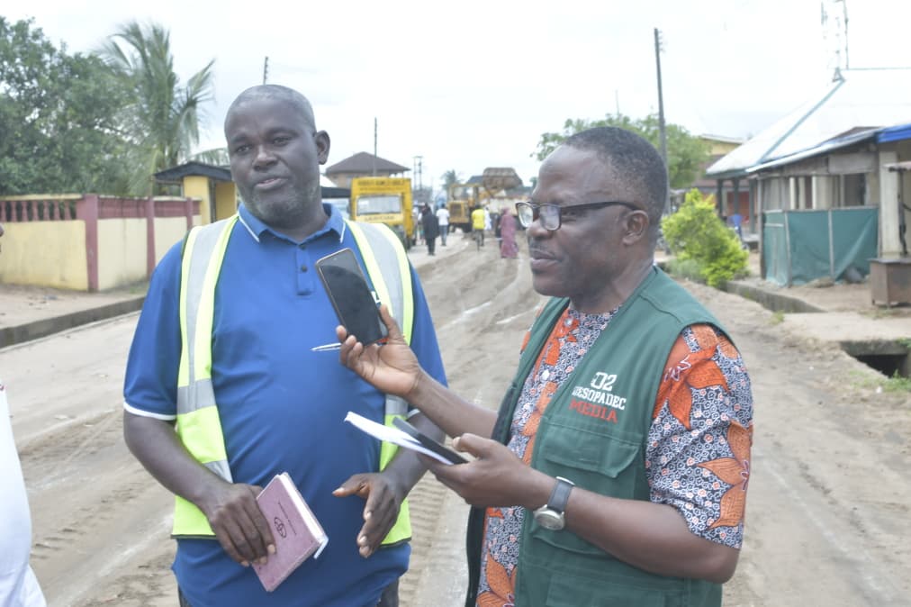DESOPADEC pushes on with desilting of canals, drainages in oil mandate areas with focus on Umutu(Photos)